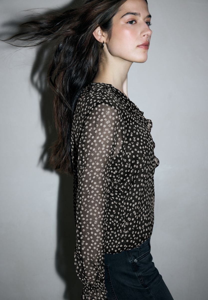 Chiffonbluse mit Volants