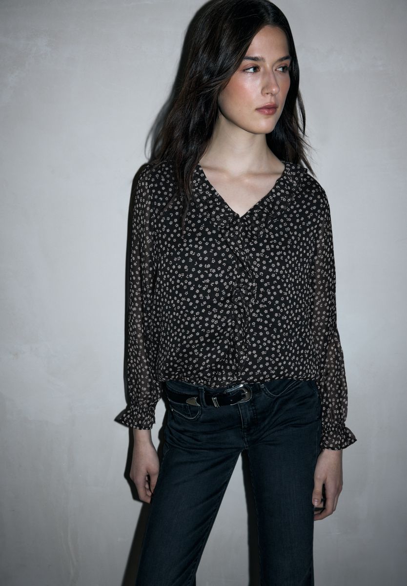 Chiffonbluse mit Volants