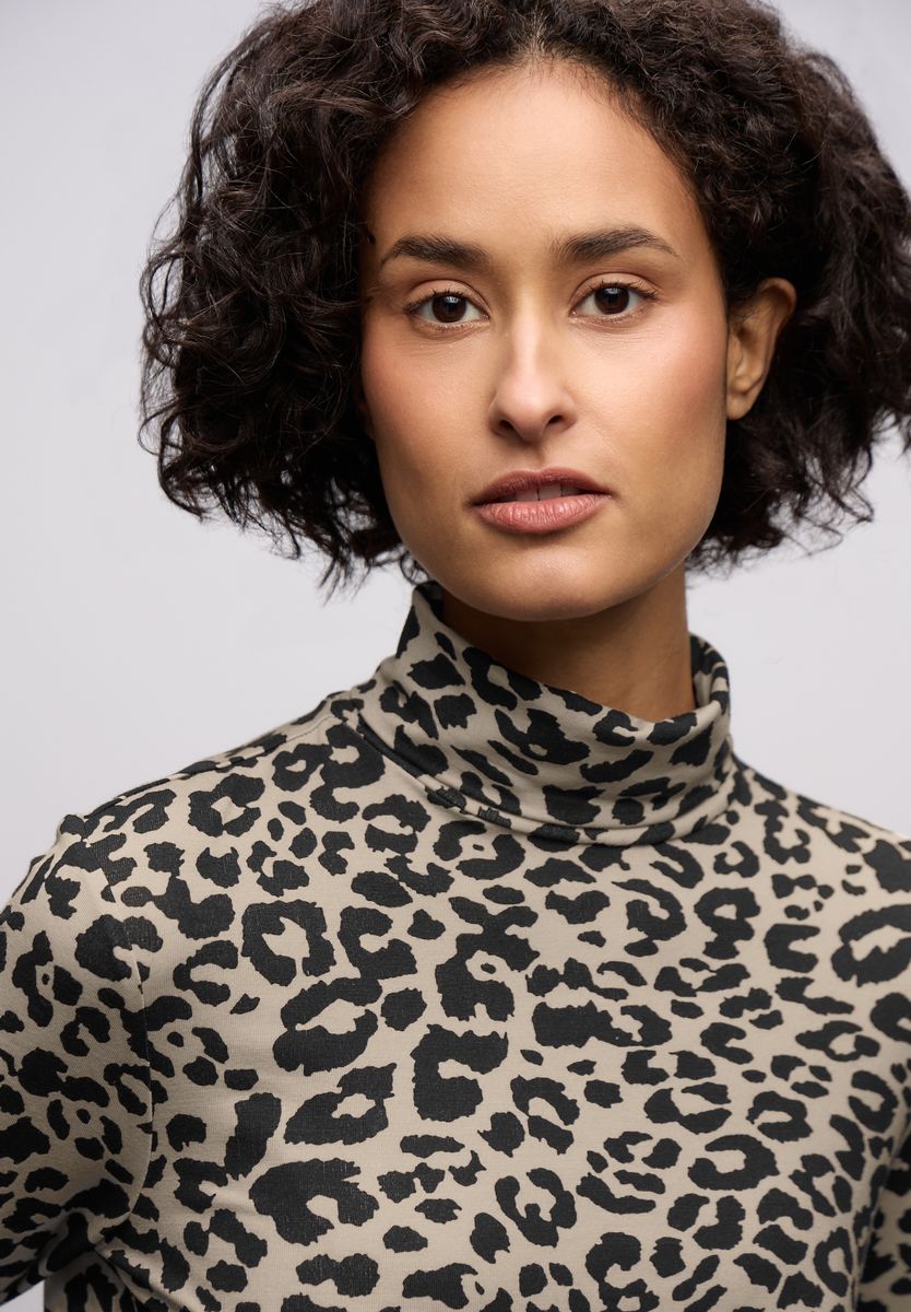 Gemustertes Rollkragenshirt