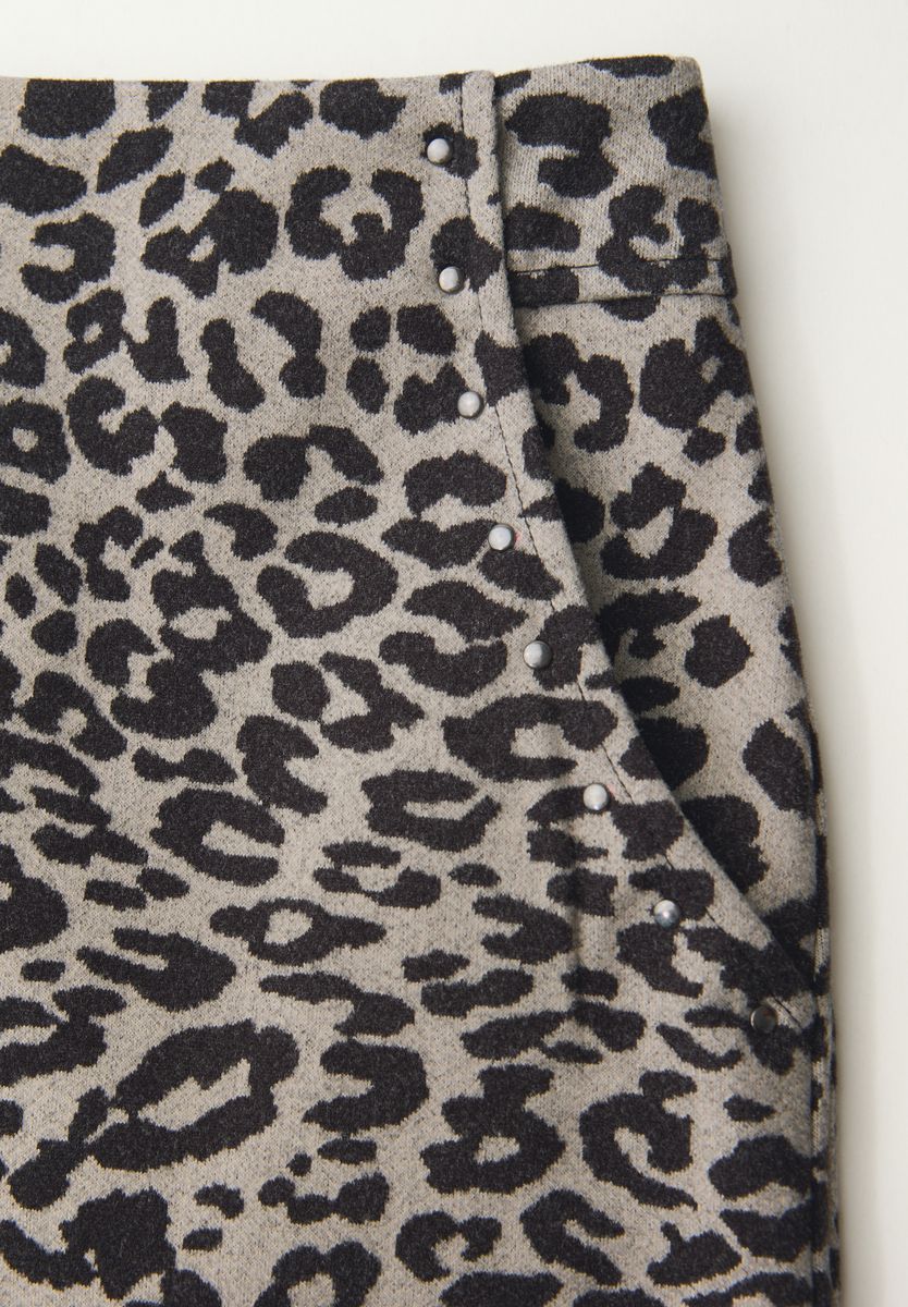 Rock in Wolloptik mit Nieten