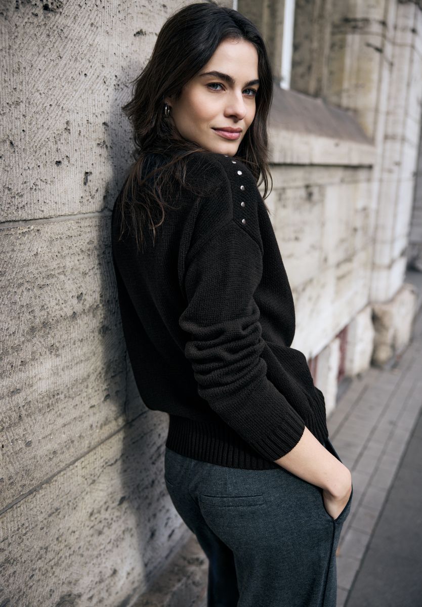 Pullover mit Nieten