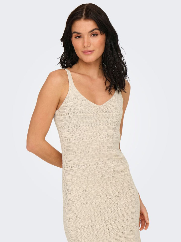 JDYTROPICA S/L V-NECK DRESS KNT