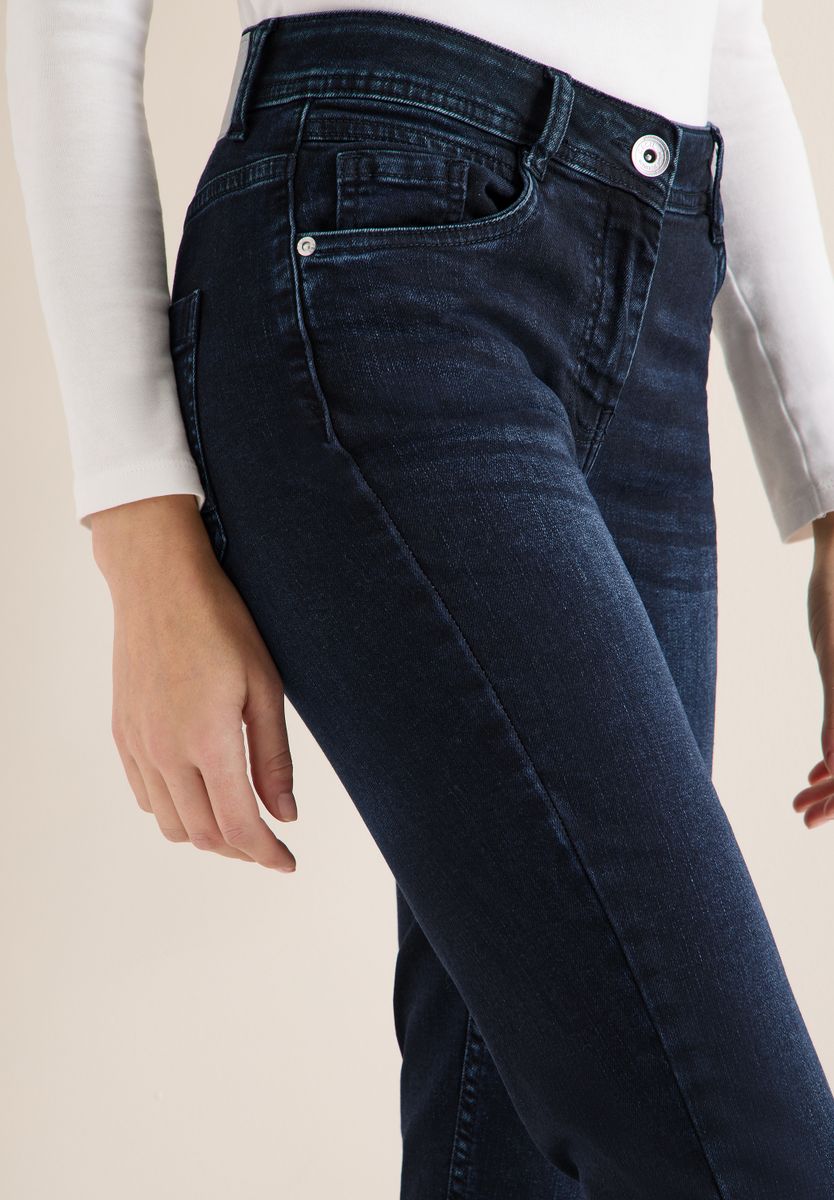 Casual Fit Cozy Jeans