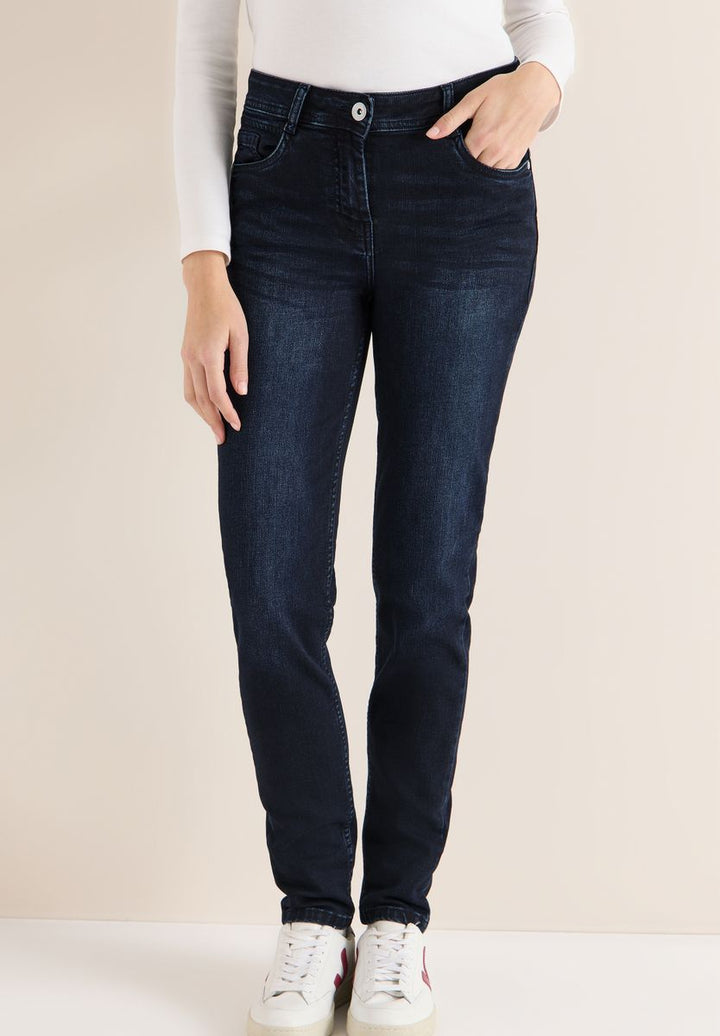 Casual Fit Cozy Jeans