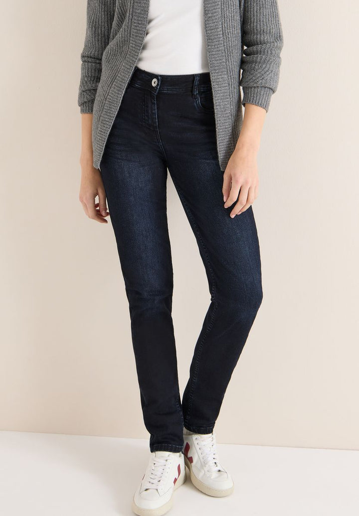 Casual Fit Cozy Jeans