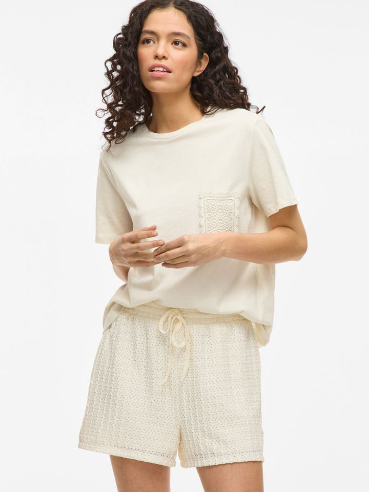 VIVIRINA CROCHET O-NECK S/S TOP