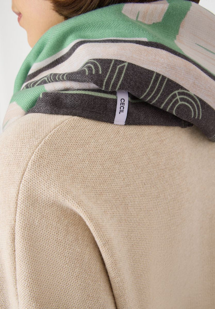 Gemusterter Loop-Schal