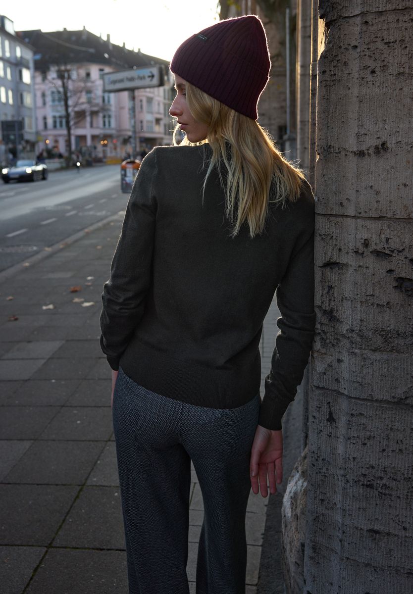 Pullover im Feinstrick