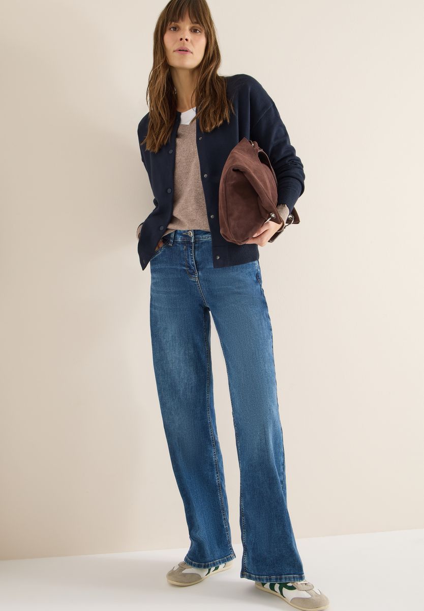 Cosy College Cardigan