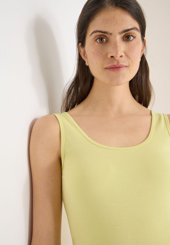 Basic Top in Unifarbe