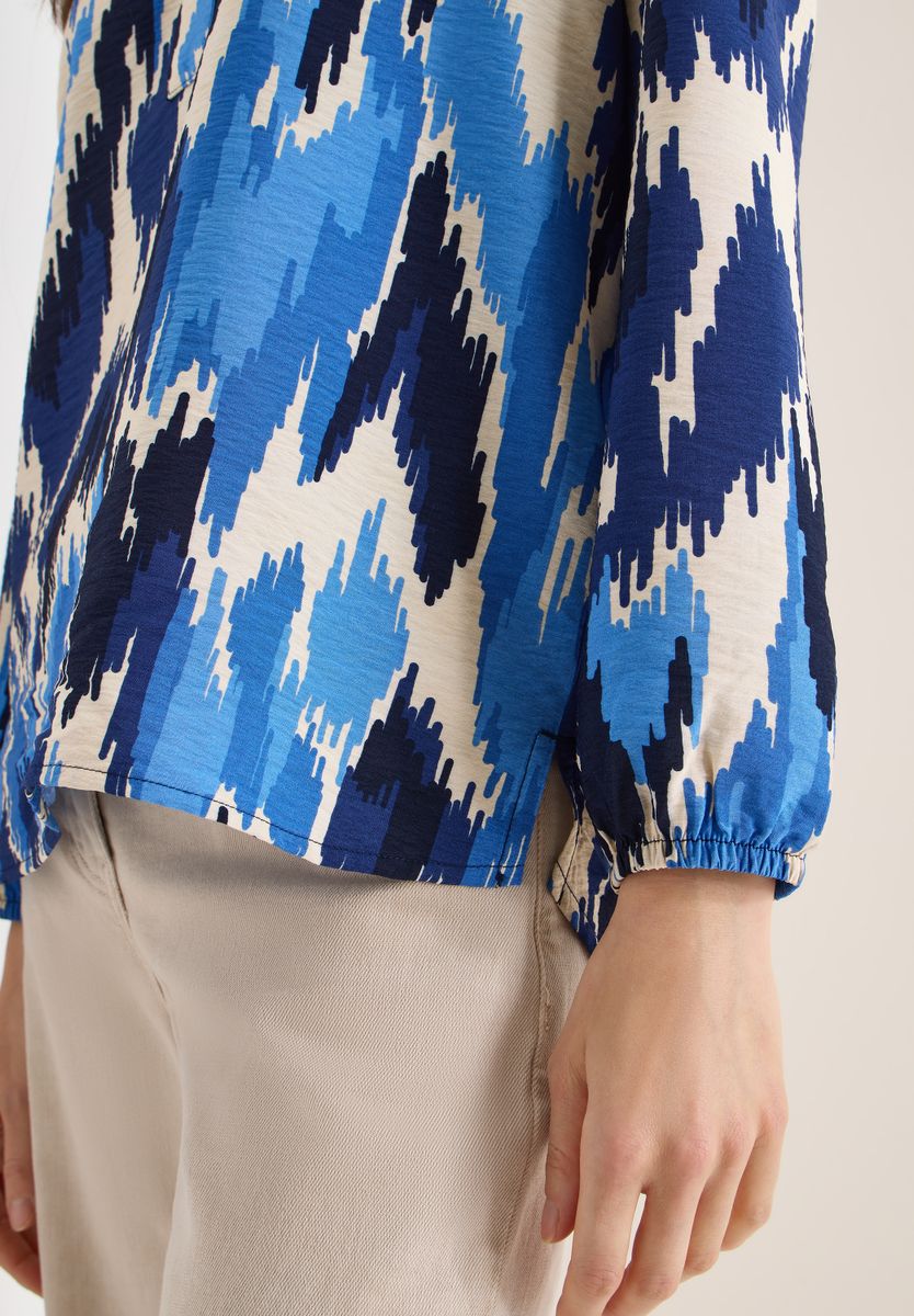 Gemusterte Bluse
