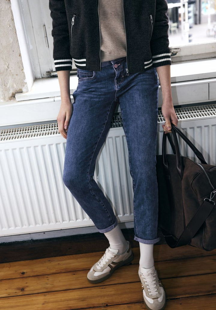 Casual Fit Jeans
