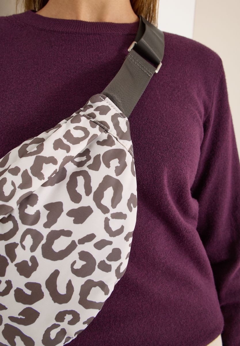 Moon Bag