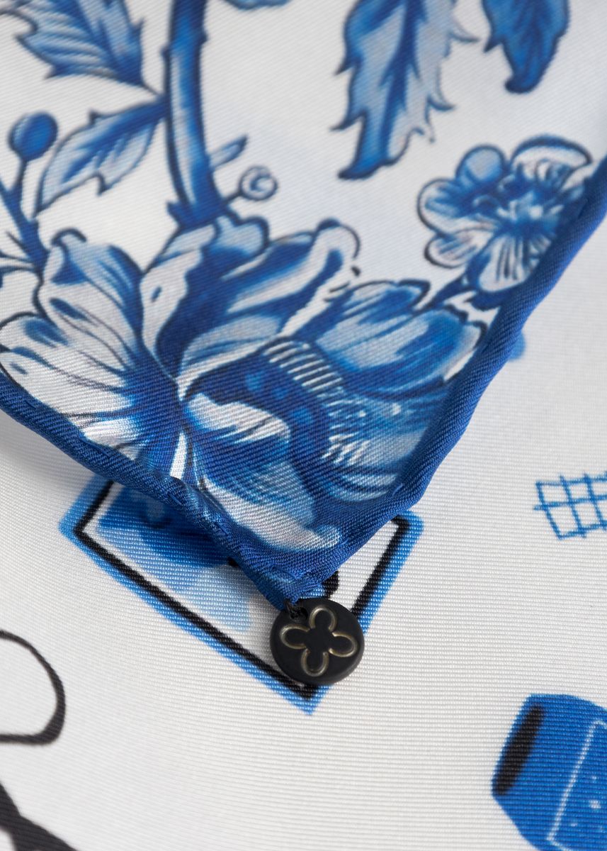 Premium Nickituch aus reiner Seide mit Paris-Motiven