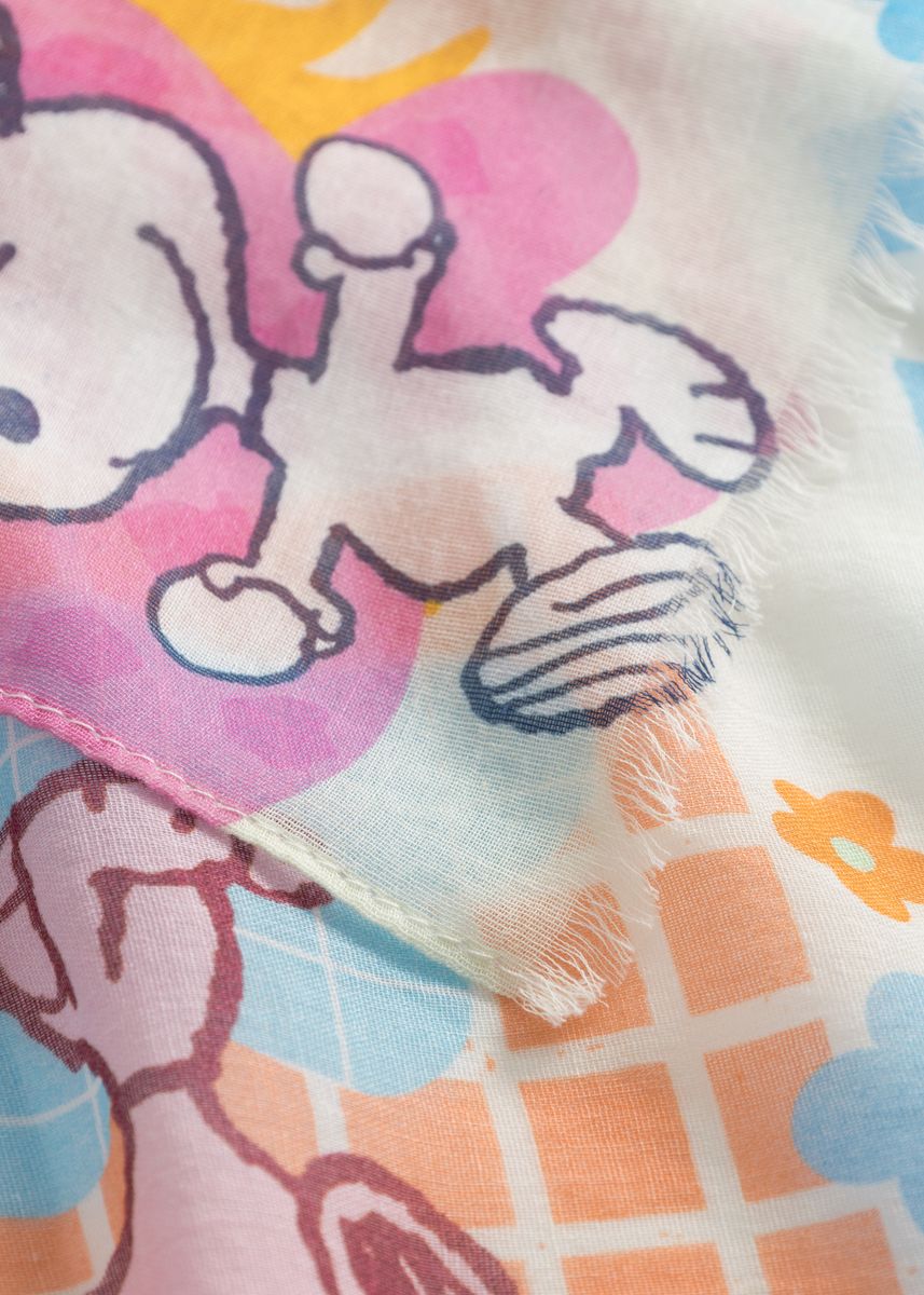 Peanuts Schal aus reiner Baumwolle mit Mustermix und Peanuts-Motiven