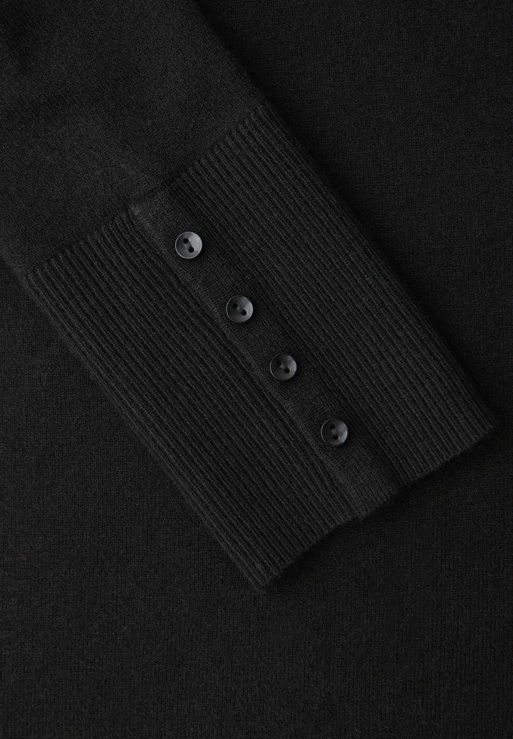 Strickpullover mit Knöpfen