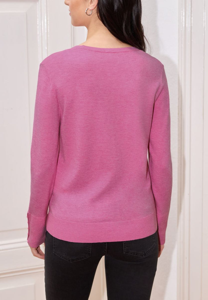 Strickpullover mit Knöpfen