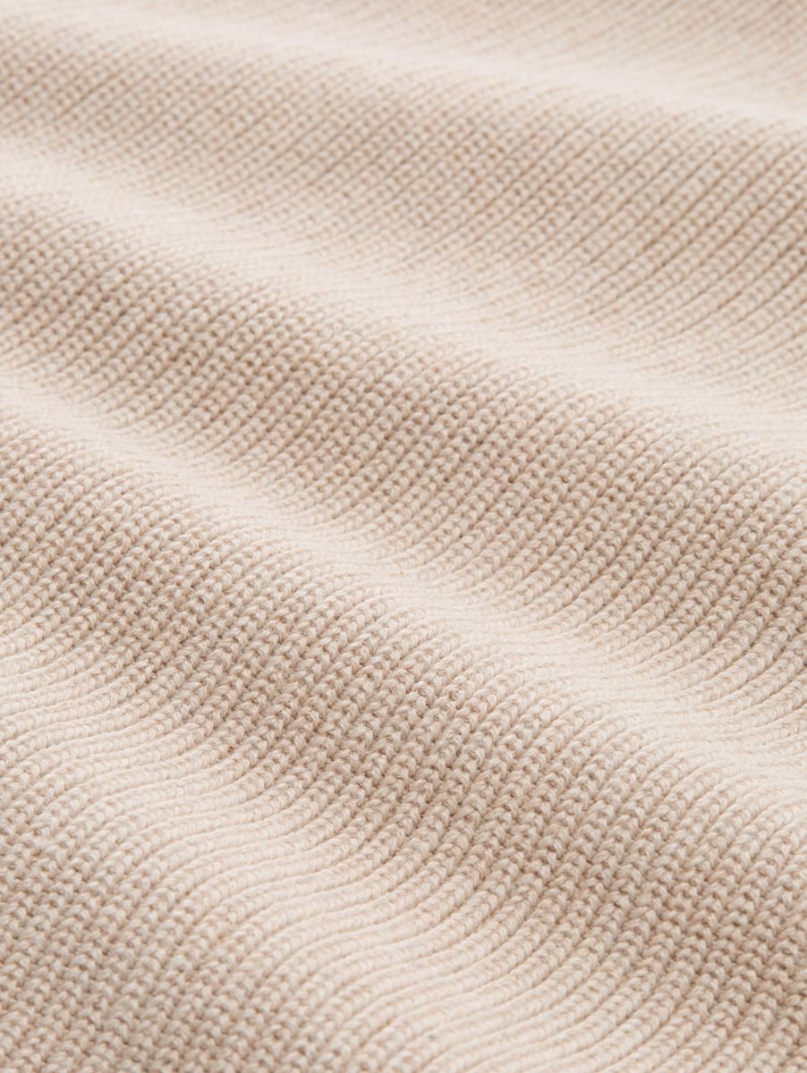 Strickpullover mit V-Ausschnitt