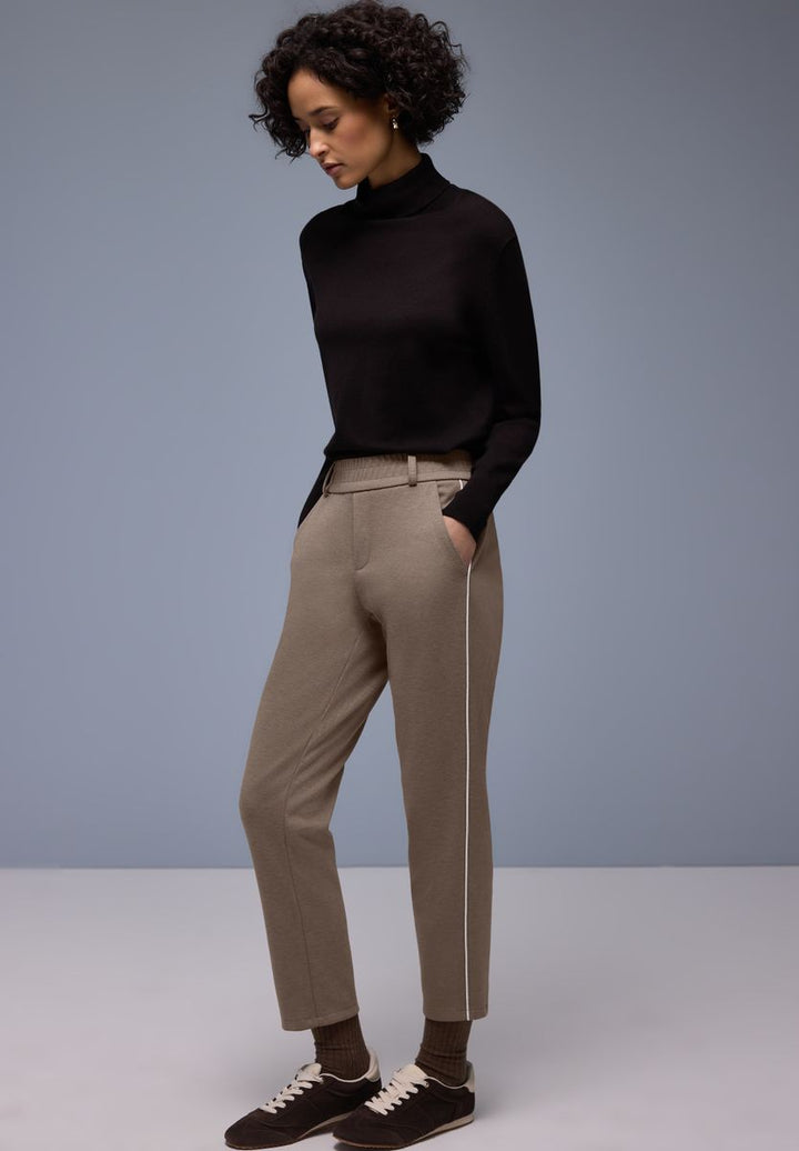 Hose mit Tape-Detail