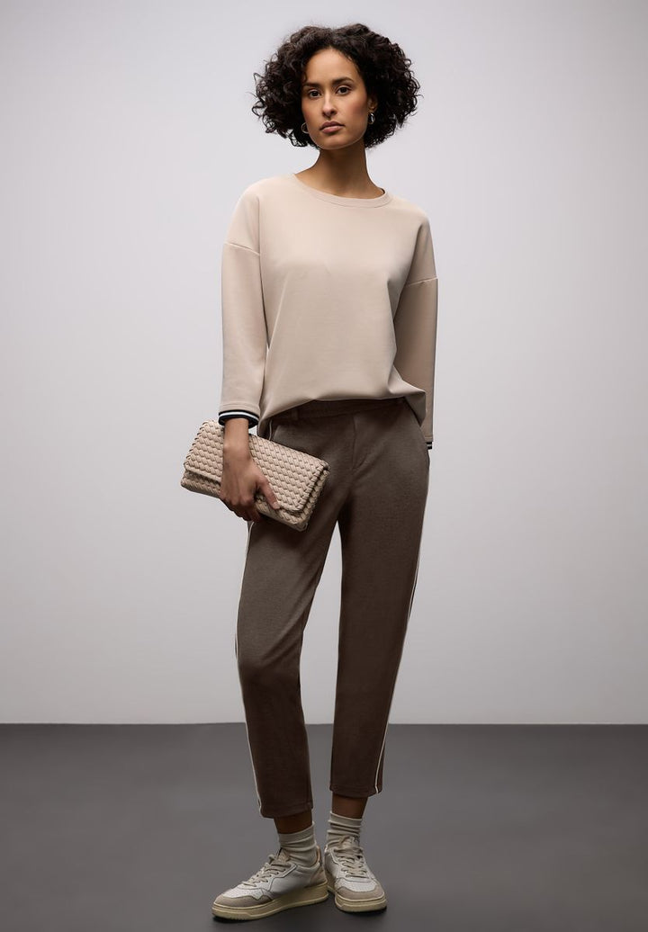 Hose mit Tape-Detail