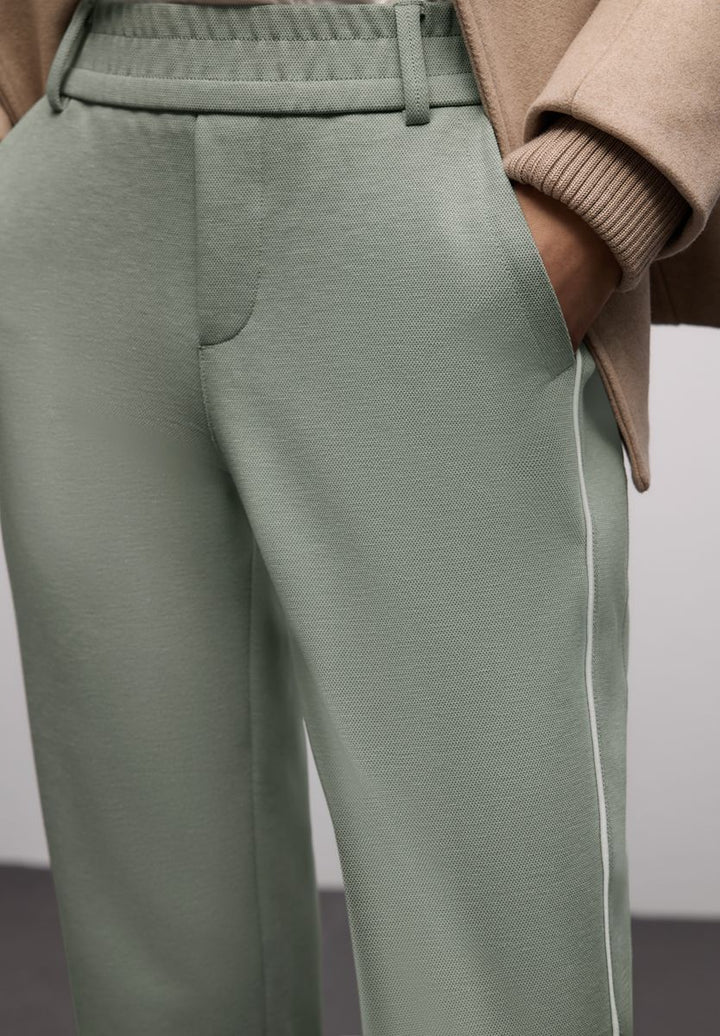 Hose mit Tape-Detail