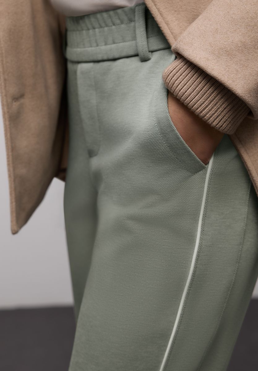 Hose mit Tape-Detail