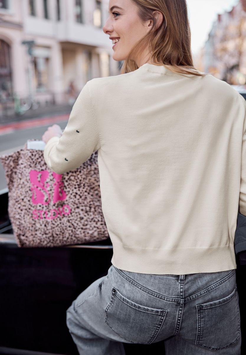 Pullover mit Herz-Stickerei