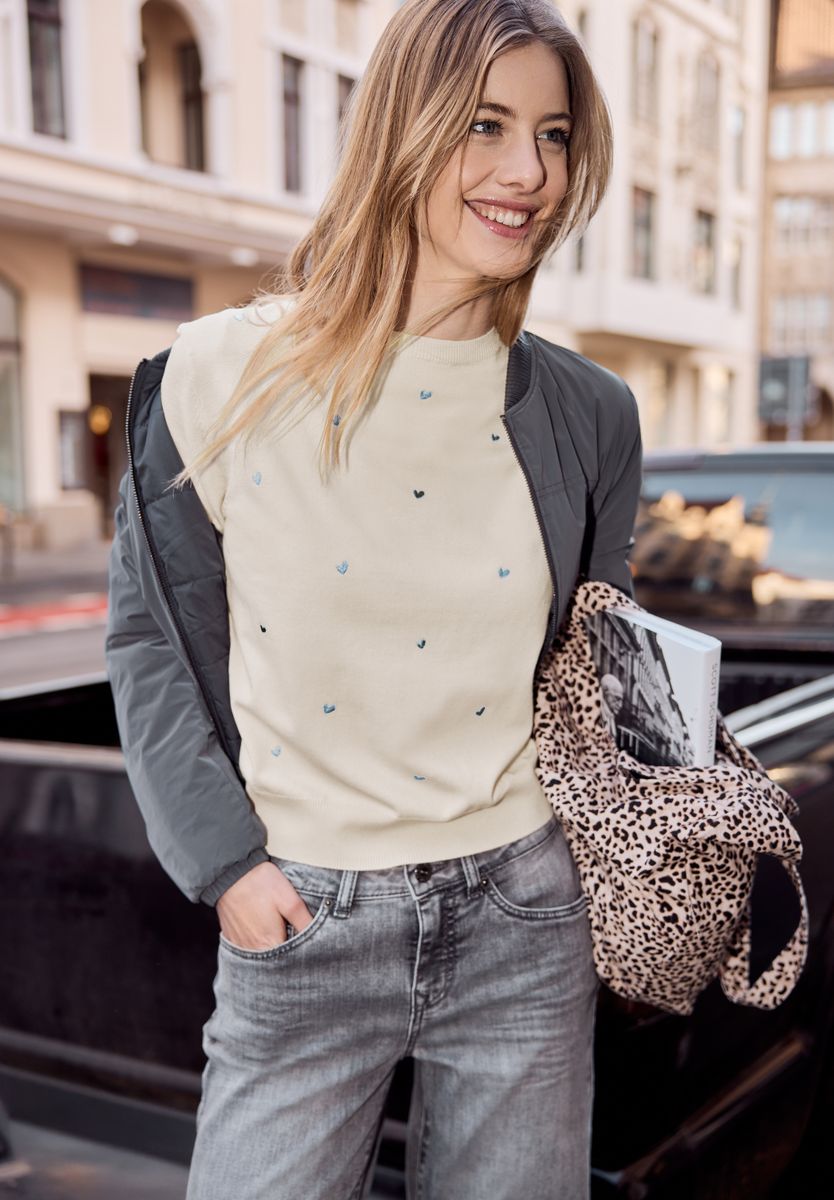 Pullover mit Herz-Stickerei