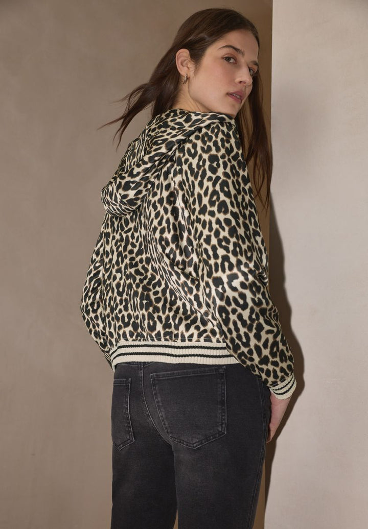 Jacke mit Leo-Muster