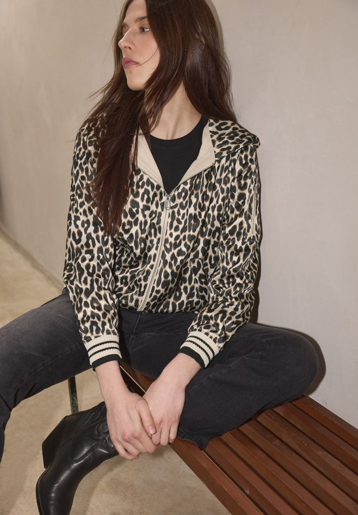 Jacke mit Leo-Muster