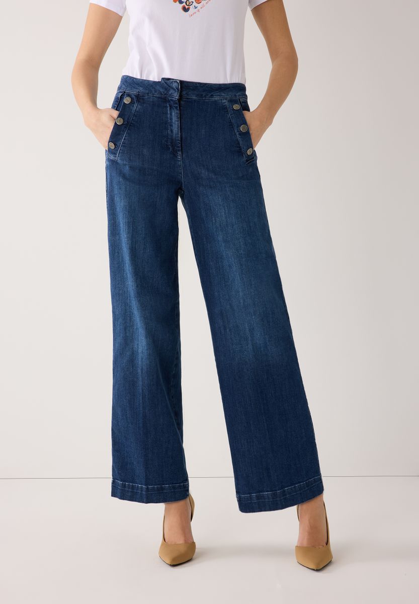 Weite Jeans mit Knöpfen