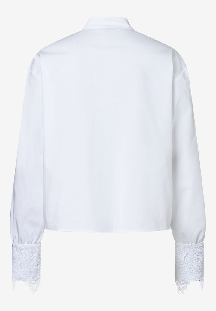 Bluse mit Spitzenbesatz