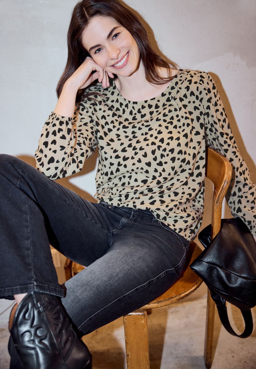Bluse mit Herzmuster