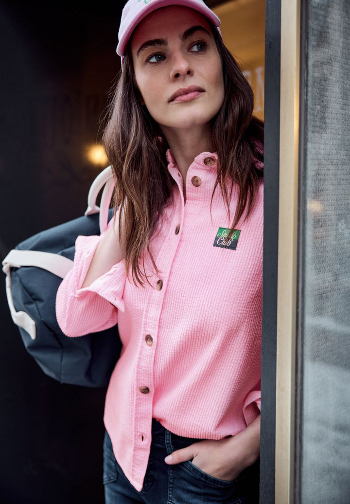 Cordbluse mit Patchdetail