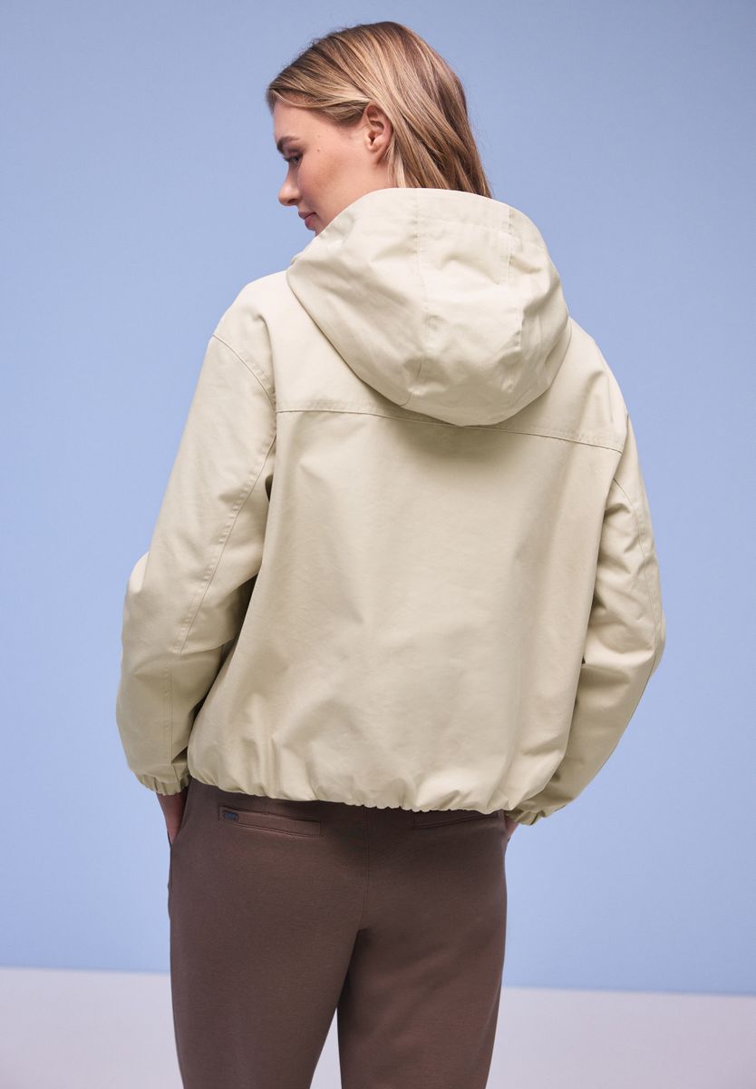 Kurze Jacke