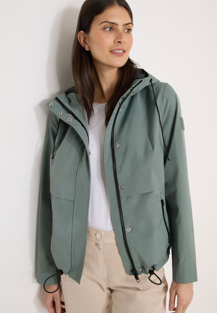 Windbreaker mit Hoodie