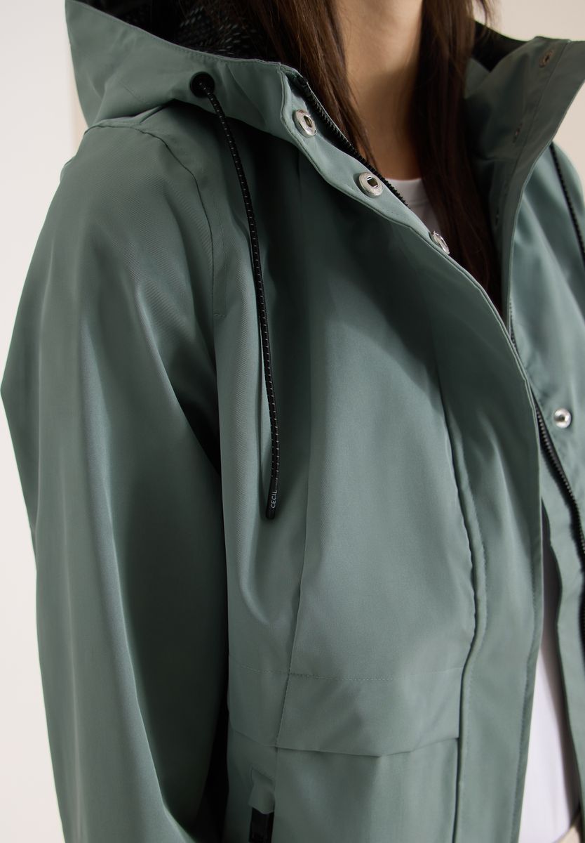 Windbreaker mit Hoodie