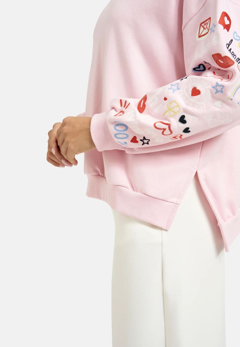 Oversize Sweatshirt Sleeve Embroidery