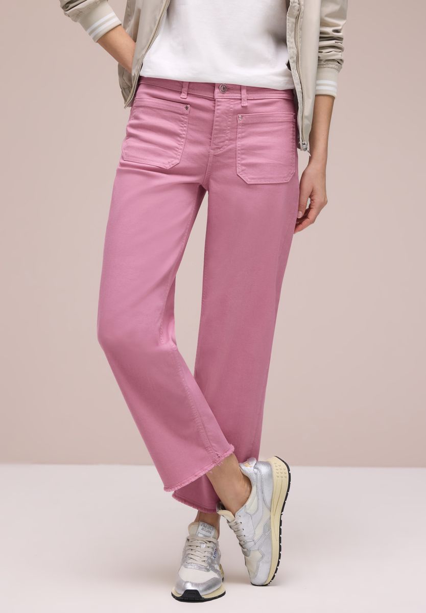 Straight Leg Jeans mit Saumdetail