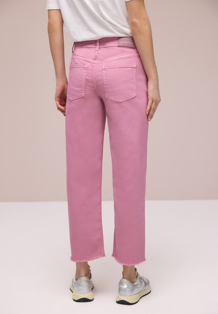 Straight Leg Jeans mit Saumdetail