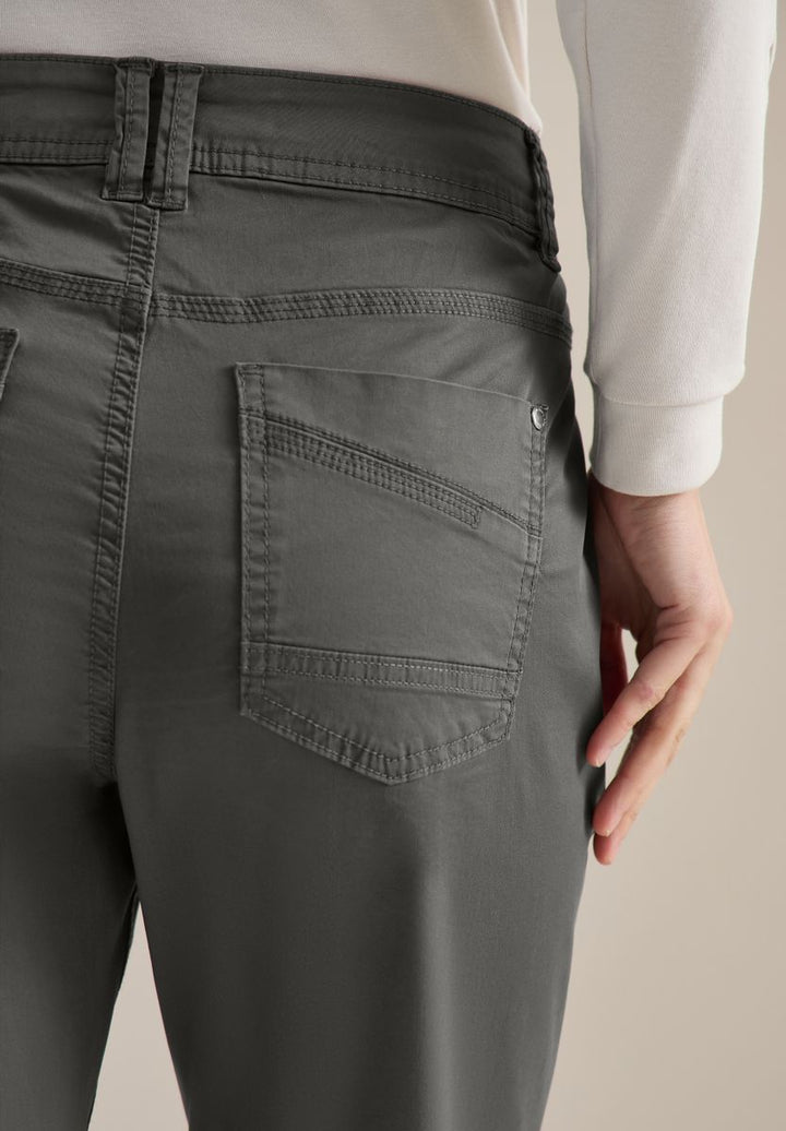 Mid Waist Slim Leg Hose im Casual Fit