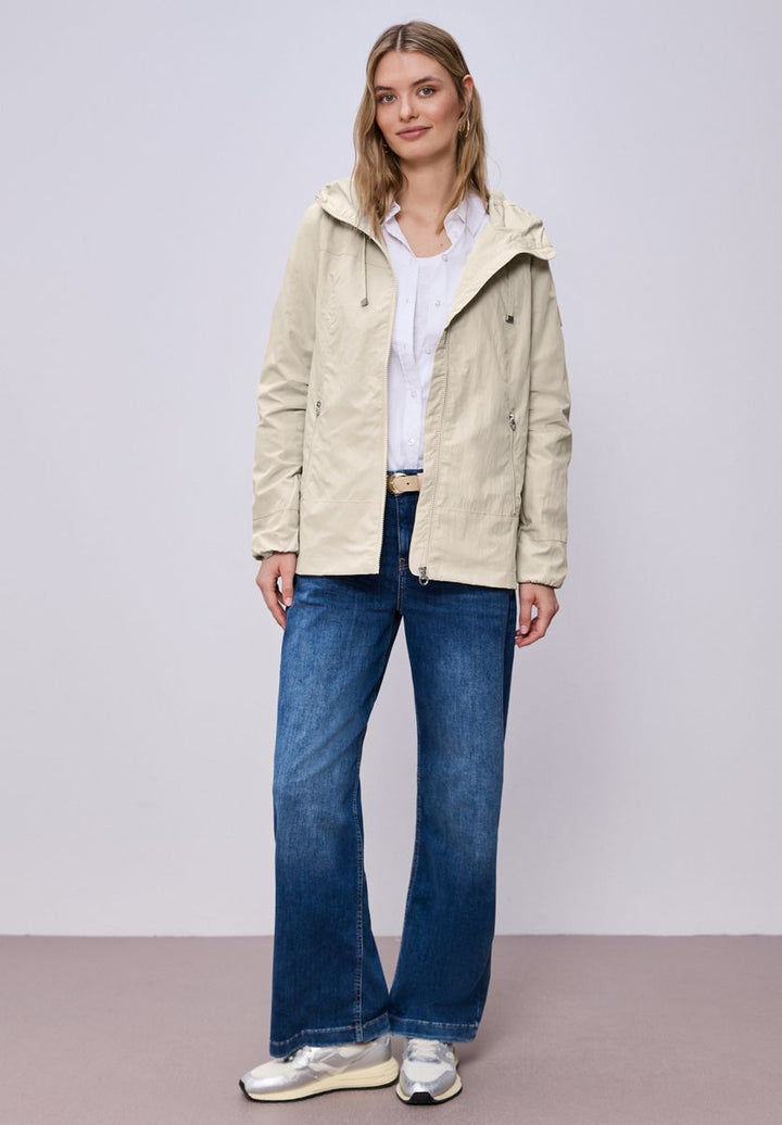 Jacke mit Kapuze und Zipper