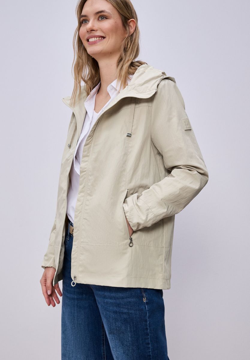 Jacke mit Kapuze und Zipper