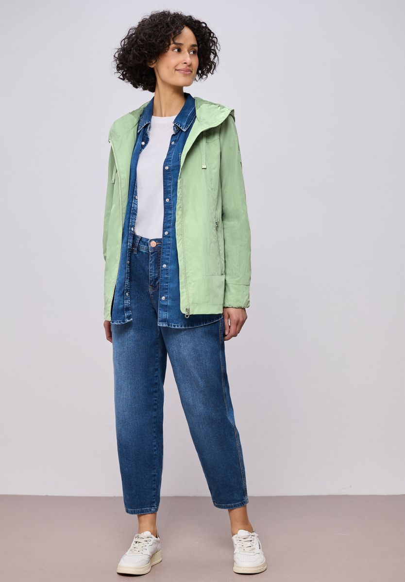 Jacke mit Kapuze und Zipper