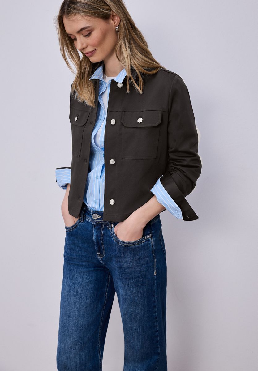 Overshirt im Slik-Look mit Knopfleiste