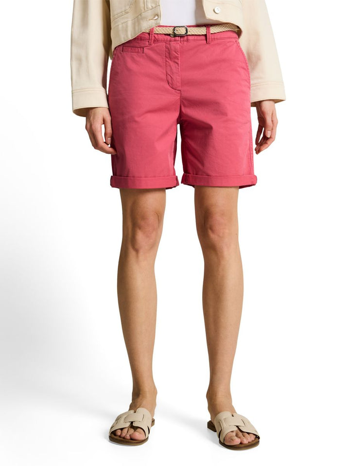 Chino Bermuda Shorts mit Gürtel