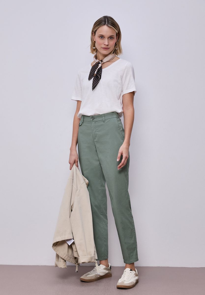 Chino im Casual Fit in softer Qualität