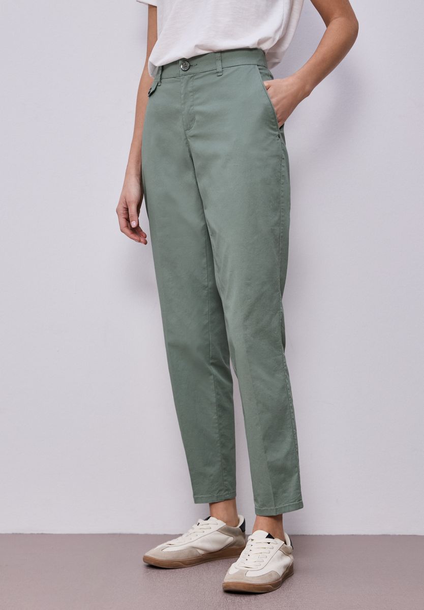 Chino im Casual Fit in softer Qualität