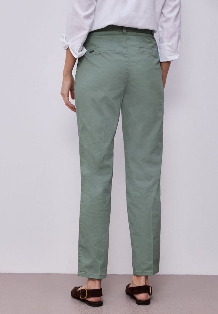 Chino im Casual Fit in softer Qualität