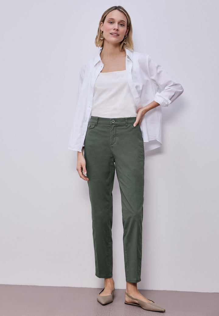 Chino im Casual Fit in softer Qualität